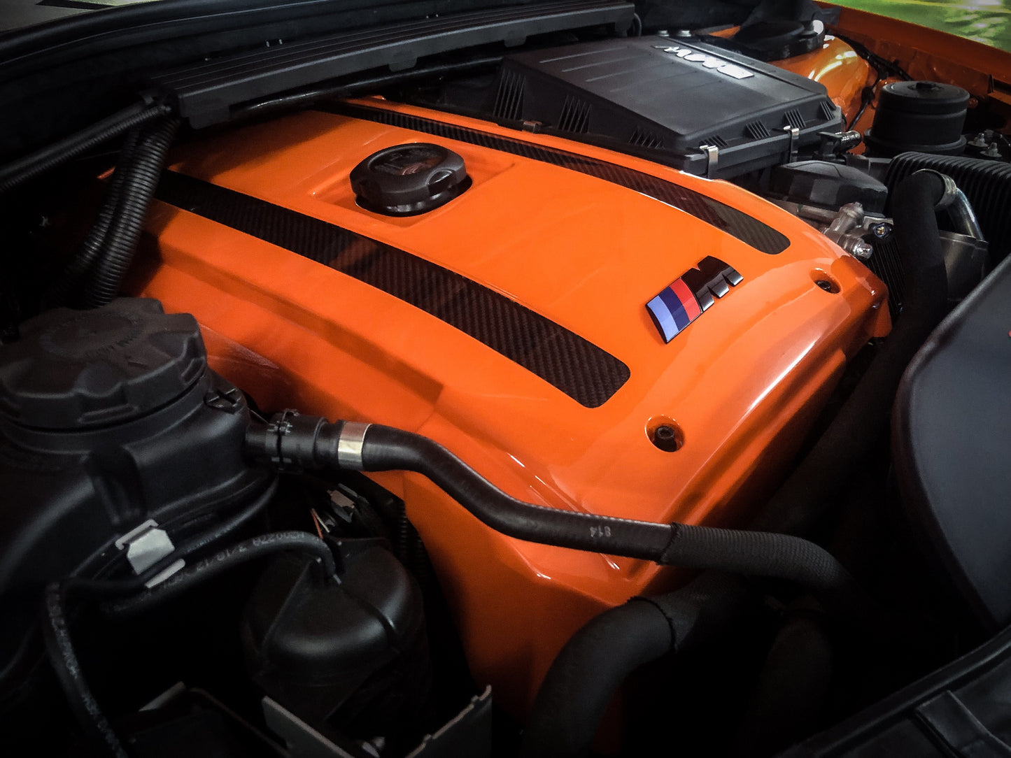 Bmw 1M Rtuned N54 Engine Cover Rtuned Carbon Orange On Car Close Up