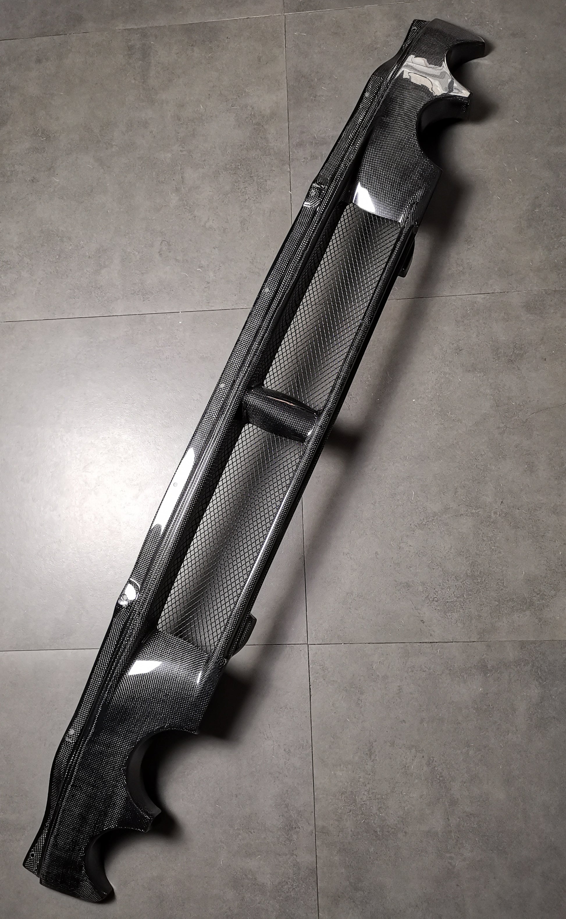 Ferrari F430 Rear Grille Challenge Style Rtuned Carbon